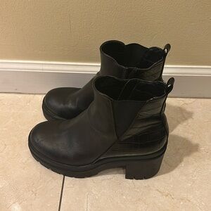 Ankle boots